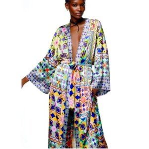 NWT ZARA PRINT SATIN KIMONO, MEDIUM